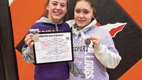 Bridgeport’s Menke, Rader qualify for state wrestling