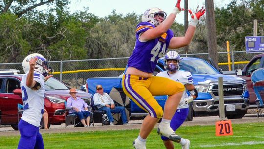 Bulldogs blank Wood River in season opener on gridiron