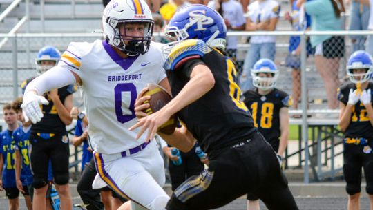 Bulldogs suffer first loss of season at St. Paul