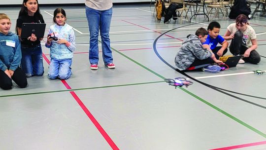 Fifth graders participate in Incredible STEM Day