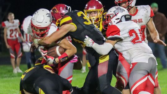 Leyton pounces on Potter-Dix, 77-45, in district opener