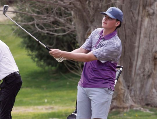 Bridgeport golfers open season strongly