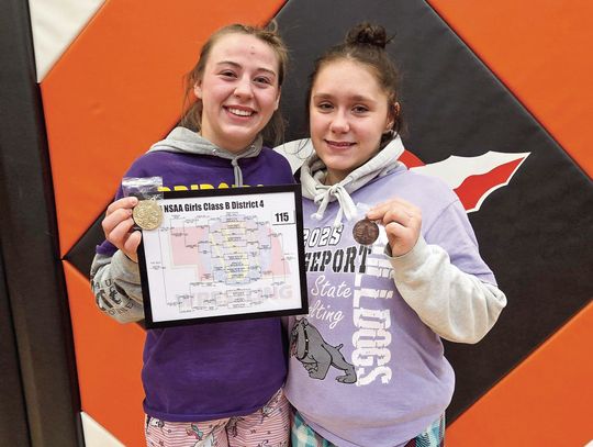 Bridgeport’s Menke, Rader qualify for state wrestling