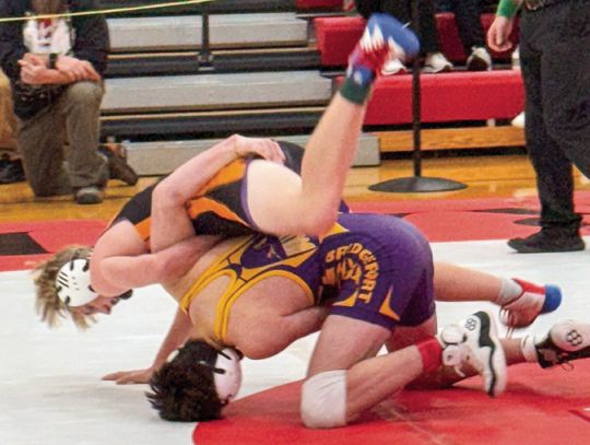 Bridgeport wrestlers finish fourth in tournaments