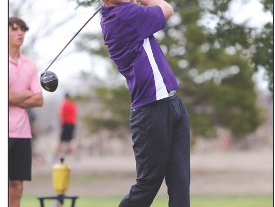 Bulldogs finish second in home golf invite