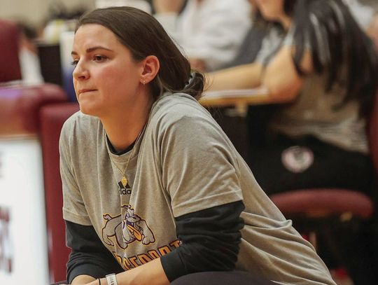 Dean to guide Bulldog girls basketball team after Kuhlen steps down