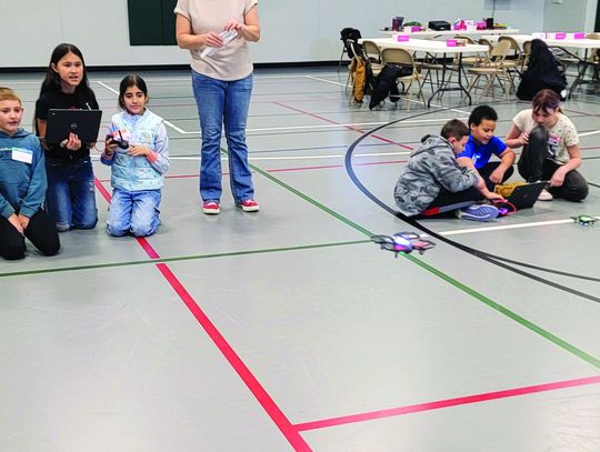 Fifth graders participate in Incredible STEM Day