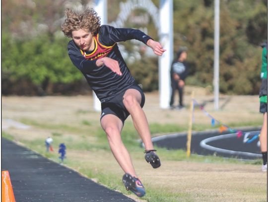 Leyton track team delivers strong performance at MAC meet