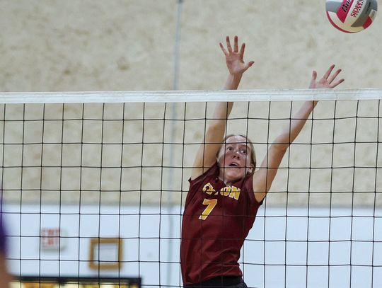 Leyton volleyball players named all-conference