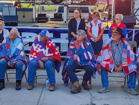 Morrill County veterans receive Quilts of Valor