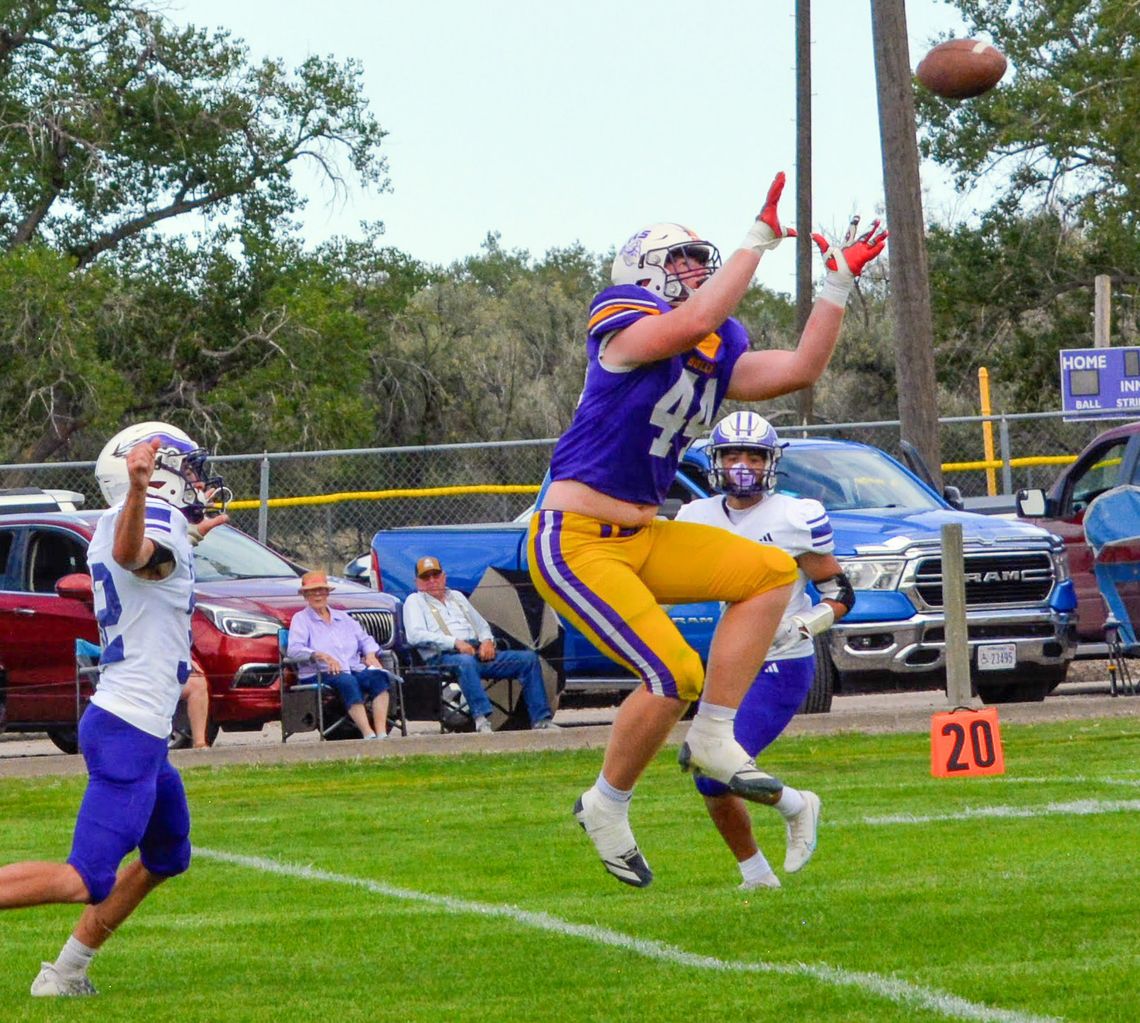 Bulldogs blank Wood River in season opener on gridiron Bulldogs blank Wood River in season opener on gridiron
