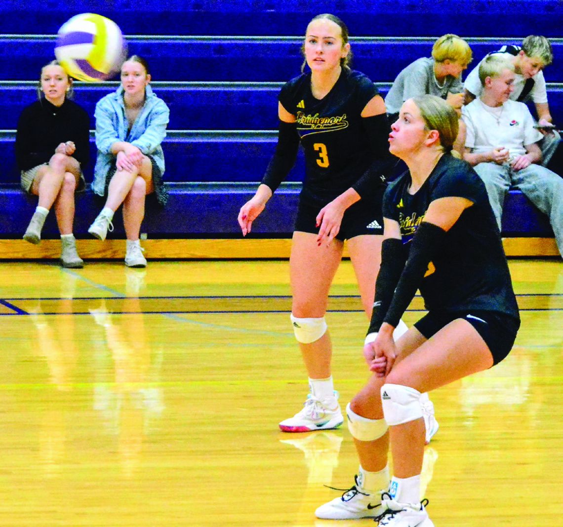 Bulldogs sweep Hawks for 13th win