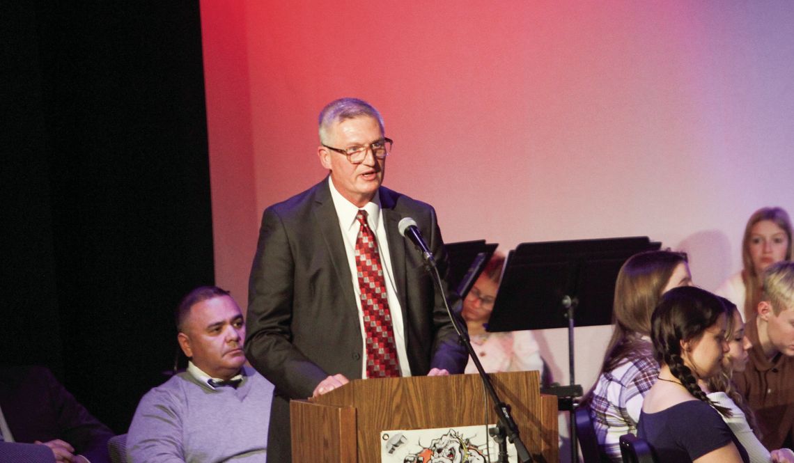 Hadden gives keynote at Bridgeport’s Veterans Day program