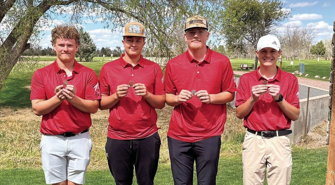 Leyton’s golf team took the champion spot at the Minuteman Activities Conference tournament Leyton’s golf team took the champion spot at the Minuteman Activities Conference tournament